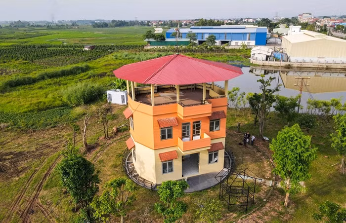 Can canh ngoi nha xoay 360 do co 1-0-2 o Bac Giang