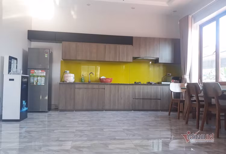 Can canh biet thu “to nhat xa” Ha Duc Chinh xay tang me-Hinh-8