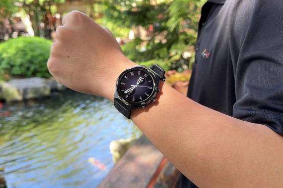 Smartwatch dưới 2 triệu có ChatGPT, pin cả tuần gây sốt