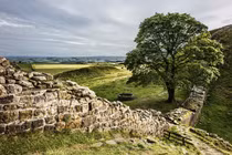 Hadrian's Wall: Công trình phòng thủ huyền thoại của Đế chế La Mã