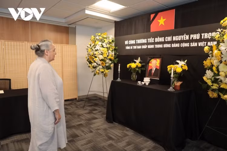 Đại sứ Monaco viếng Tổng Bí thư Nguyễn Phú Trọng. Ảnh: VOV.