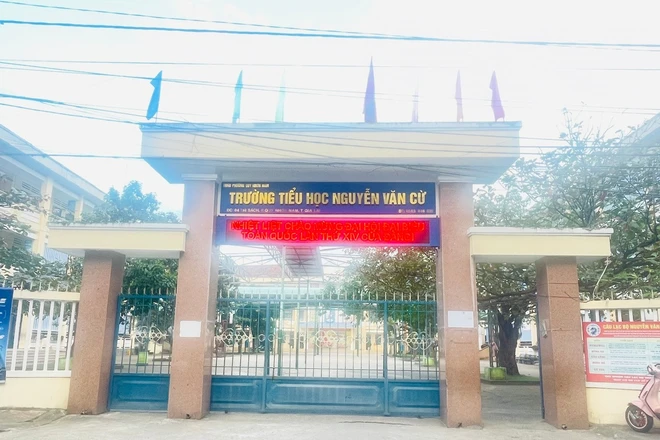 Đề nghị điều chuyển Hiệu trưởng Trường Tiểu học Nguyễn Văn Cừ ở Gia Lai