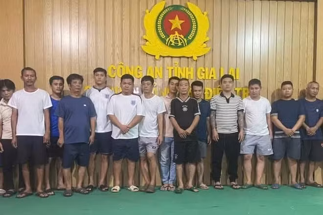 Khởi tố đường dây cá độ bóng đá mùa World Cup ước tính hơn 100 tỷ đồng