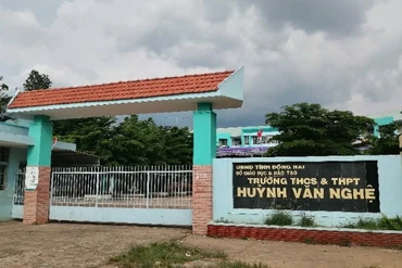 Khánh Thịnh Việt và Bảo Ngọc Phát đối đầu trong dự án sửa chữa trường học