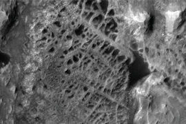 Khám phá bí ẩn mạng nhện khổng lồ trên sao Hỏa