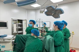 Nữ bệnh nhân 46 tuổi thiếu máu nặng, phải cắt tử cung vì chủ quan rong kinh