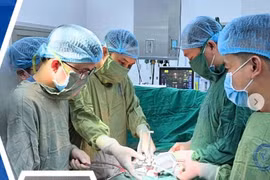 Ca mổ 'cân não' với khối chửa tại vị trí hiểm