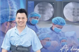 Bắt vít cột sống cho thanh niên vỡ đốt sống ngực do ngã từ trên cao xuống