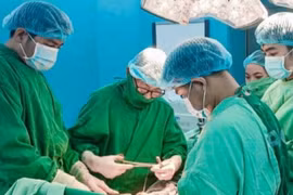 Cứu sống bệnh nhân đa chấn thương nặng do tai nạn giao thông