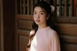 Công thức chọn son khi diện áo dài nhẹ nhàng mà vẫn sang