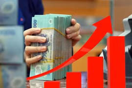 'Cuộc đua' lãi suất tiết kiệm nóng trở lại chạm mốc 10%