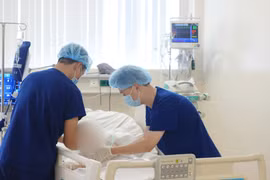 Vinmec Phú Quốc cứu sống bé trai Trung Quốc đuối nước ngưng tim 7 phút