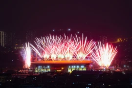 Tối nay sẽ trình diễn pháo hoa lớn nhất từ trước tới nay ở Hà Nội