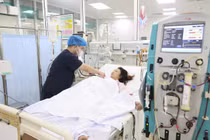 Mỡ máu tăng gấp 20 lần, thai phụ 34 tuần viêm tụy cấp được lọc máu cứu sống