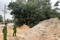 Phú Thọ khởi tố đối tượng đổ thải trái phép ra môi trường