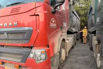 CSGT Phú Thọ xử lý xe quá tải lợi dụng giờ giao ca để né kiểm soát