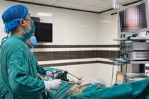 Chủ quan tự dùng thuốc, bệnh nhân 75 tuổi bị thủng ổ loét hành tá tràng