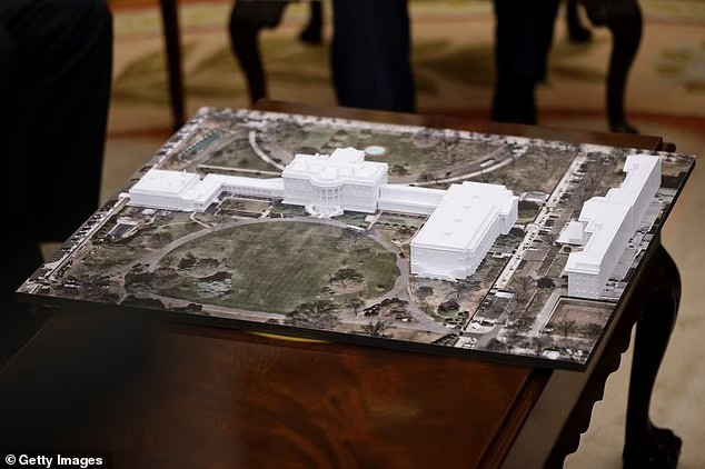 Hình ảnh Cánh Đông Nhà Trắng bị phá dỡ để xây phòng khiêu vũ