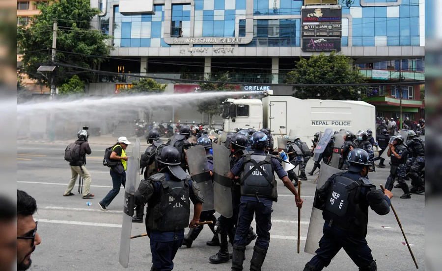 Biểu tình ở Nepal, hàng trăm người thương vong