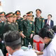 Khám bệnh, cấp thuốc cho hơn 700 người dân biên giới Việt Nam - Lào