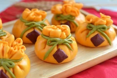 Tự làm bánh bao túi tiền dâng Thần Tài đẹp mắt, thơm ngon, ý nghĩa may mắn
