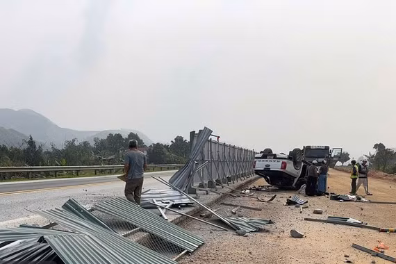 Phạt 25 triệu đồng đơn vị thi công vi phạm an toàn trên cao tốc