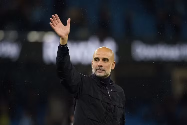 Pep để lại cái bóng khổng lồ ở Etihad. Ảnh: AP