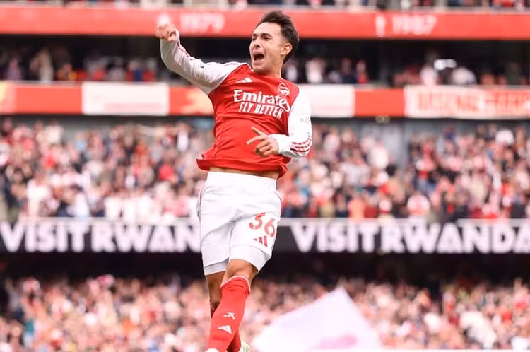 Zubimendi giúp Arsenal hạ Aston Villa