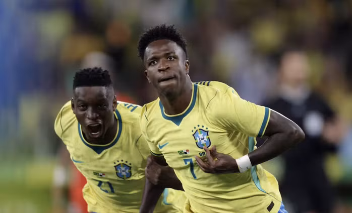 Vinicius Junior mở tỉ số sớm cho chủ nhà Brazil