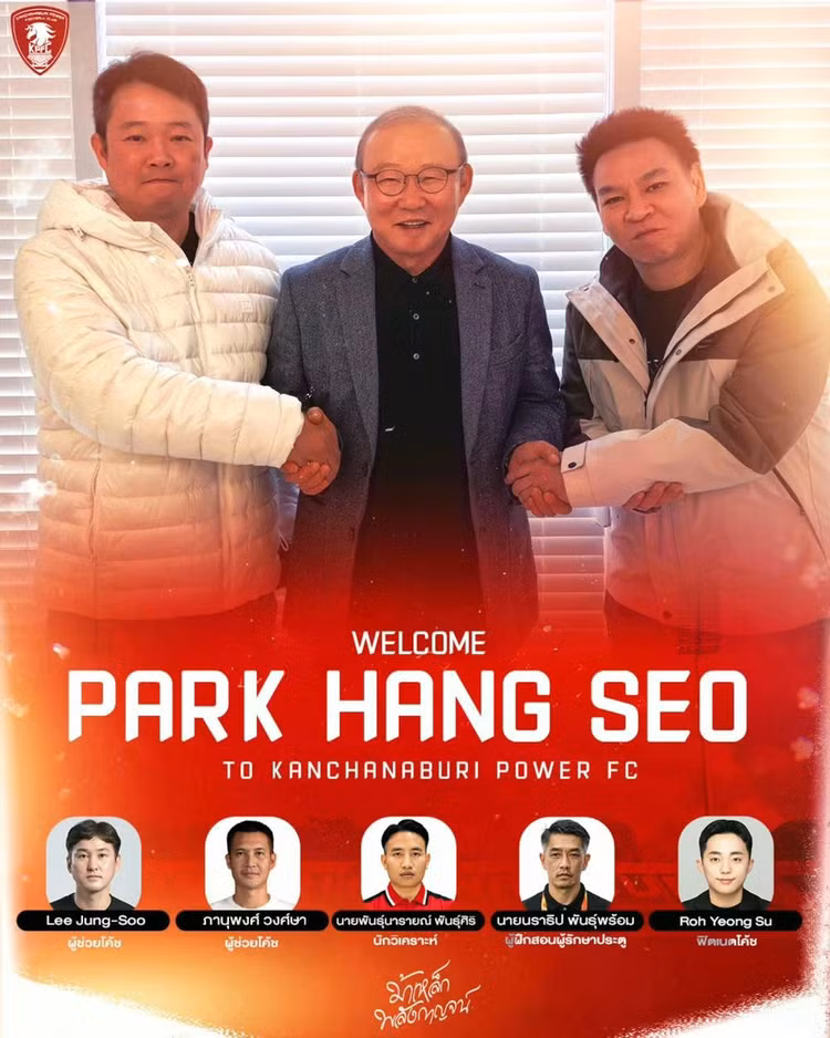 HLV Park Hang Seo và các trợ lý ở CLB Kanchanaburi Power