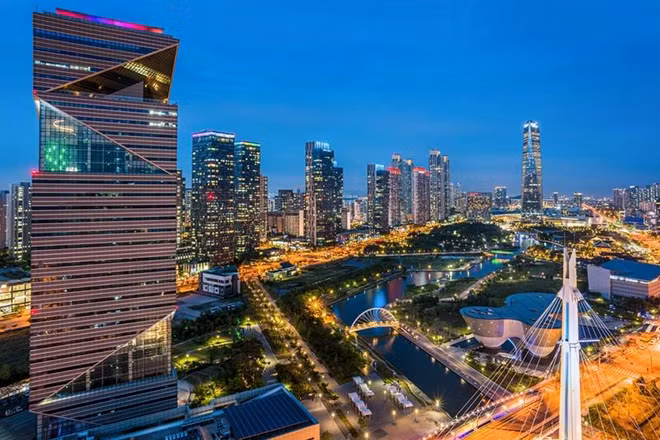 Hóa giải “bẫy thu nhập trung bình” bằng đột phá thể chế