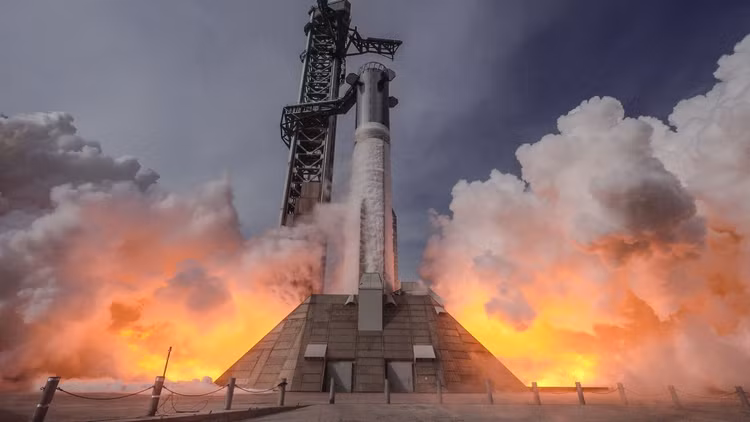 starship-v3-puts-an-explosive-end-to-its-first-successful-flight-5.jpg