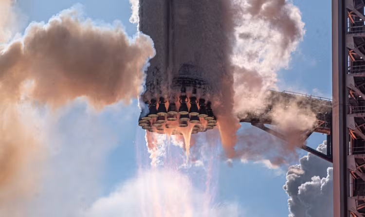 starship-v3-puts-an-explosive-end-to-its-first-successful-flight-2.jpg