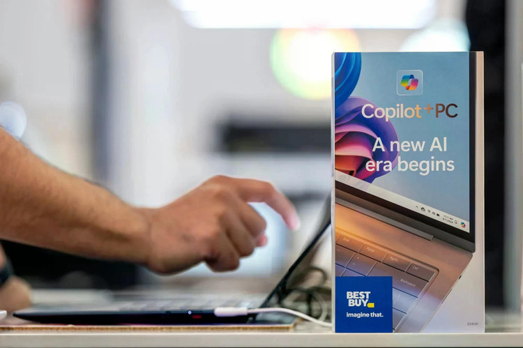 Tin tặc đang tìm cách khai thác AI Microsoft 365 Copilot. Ảnh: Bloomberg.