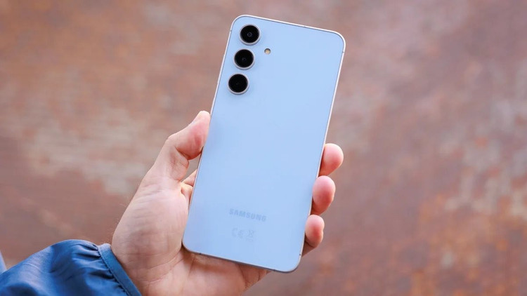 Galaxy S FE đã hoàn toàn thay thế vai trò của A7x từ cuối năm 2023.