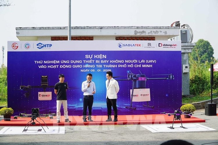 143630-thanh-pho-ho-chi-minh-thu-nghiem-ung-dung-thiet-bi-bay-khong-nguoi-lai-vao-hoat-dong-giao-hang.jpg