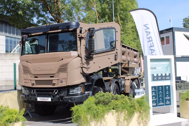 france-selects-mbda-safran-thundart-rocket-artillery-to-replace-lru-with-sovereign-150-km-deep-fires-faa6699c.jpg