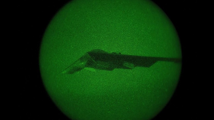 Máy bay ném bom B-2 tham gia không kích Iran. CENTCOM