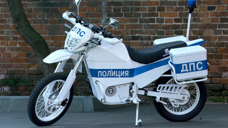 kalashnikov-debuts-the-izh-enduro-e-motorcycle-with-high-capacity-trailer-for-military-use-5.jpg