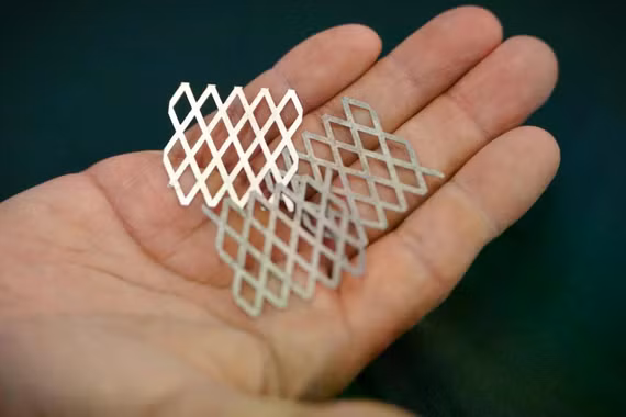 Loại thép mới của HKU giúp giảm chi phí sản xuất hydro xanh đáng kể