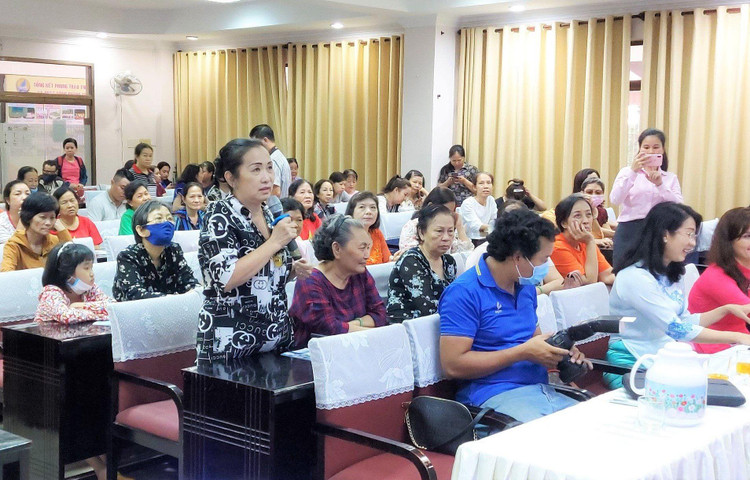 Gần 200 phụ nữ Quận 4 đã hào hứng tham gia chương trình vui khỏe mỗi ngày với chủ đề “Xương chắc khỏe, nhan sắc đẹp Phụ nữ sẽ hạnh phúc” nhân ngày Quốc tế Hạnh phúc 20/3.