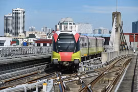Hà Nội đề xuất miễn phí vé xe buýt, tàu điện cho học sinh, công nhân