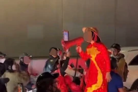 Công an Hà Nội làm việc với người phụ nữ hô hào đua xe khi 'đi bão'