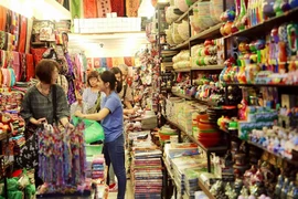 Nâng ngưỡng thuế hộ kinh doanh lên 500 triệu đồng/năm bắt đầu 2026