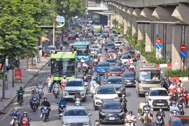 Hà Nội điều chỉnh quy định giao thông để giảm ùn tắc và hỗ trợ doanh nghiệp