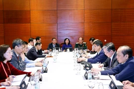 Đoàn đại biểu Đảng bộ Mặt trận Tổ quốc, các đoàn thể Trung ương thảo luận các văn kiện Đại hội tại Đoàn.