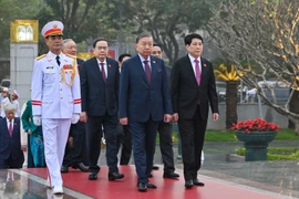 Lãnh đạo Đảng, Nhà nước viếng Lăng Chủ tịch Hồ Chí Minh và tượng đài liệt sĩ