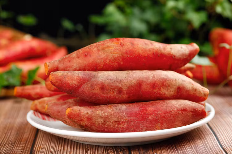 Khoai lang ít calo, giàu dinh dưỡng, là thực phẩm phù hợp với nhiều người.