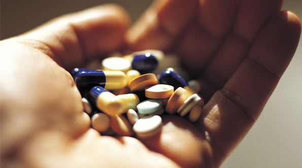 Dùng một số loại thuốc có thể ảnh hưởng đến lưu lượng máu dẫn đến rối loạn cương dương.