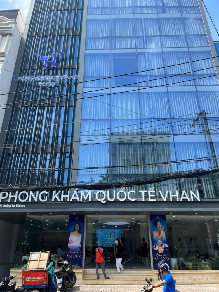 Sở Y tế tiến hành kiểm tra tại địa chỉ 17 Hoàng Dư Khương (phường 12, quận 10) - Ảnh: Sở Y tế TP HCM